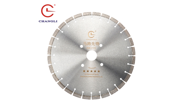 你知道為什么混凝土鋸片掉刀頭嗎？原因在這里！